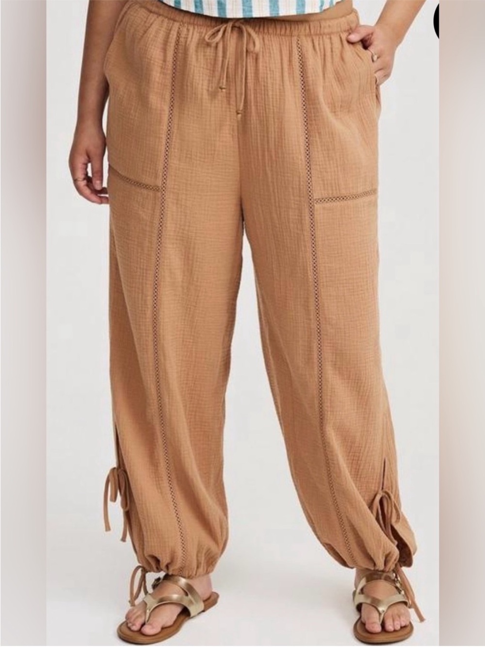 🐷 Torrid Pull On High Waist Joggers With Lattice Detail